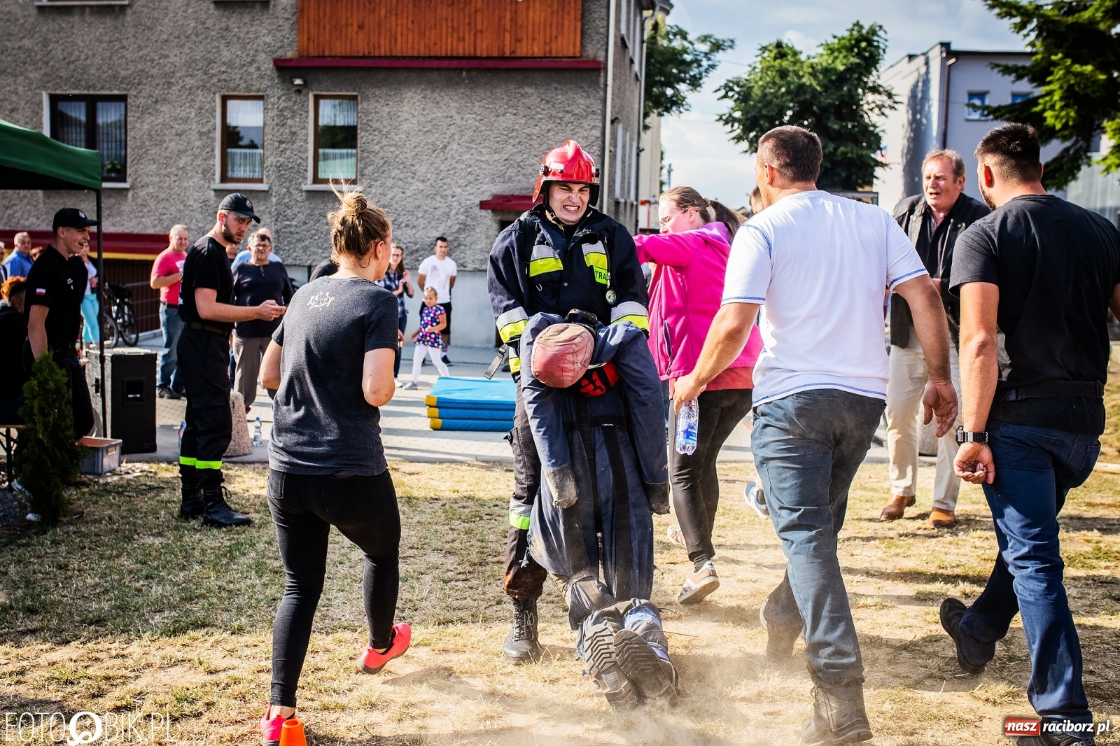 Zdjęcie w galerii na portalu naszraciborz.pl: Żelazny jak strażak. Polacy tłem dla Czechów w Krzanowicach [FOTO] wiadomości z regionu