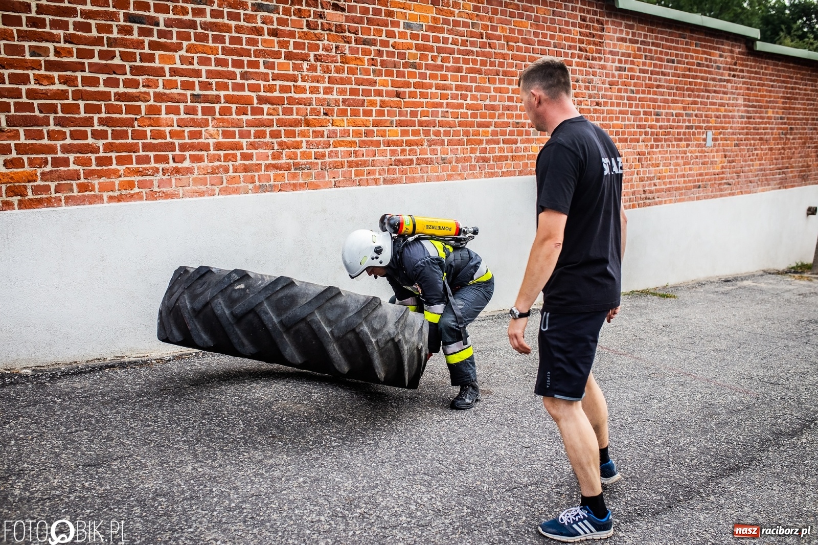 Zdjęcie w galerii na portalu naszraciborz.pl: Żelazny jak strażak. Polacy tłem dla Czechów w Krzanowicach [FOTO] wiadomości z regionu