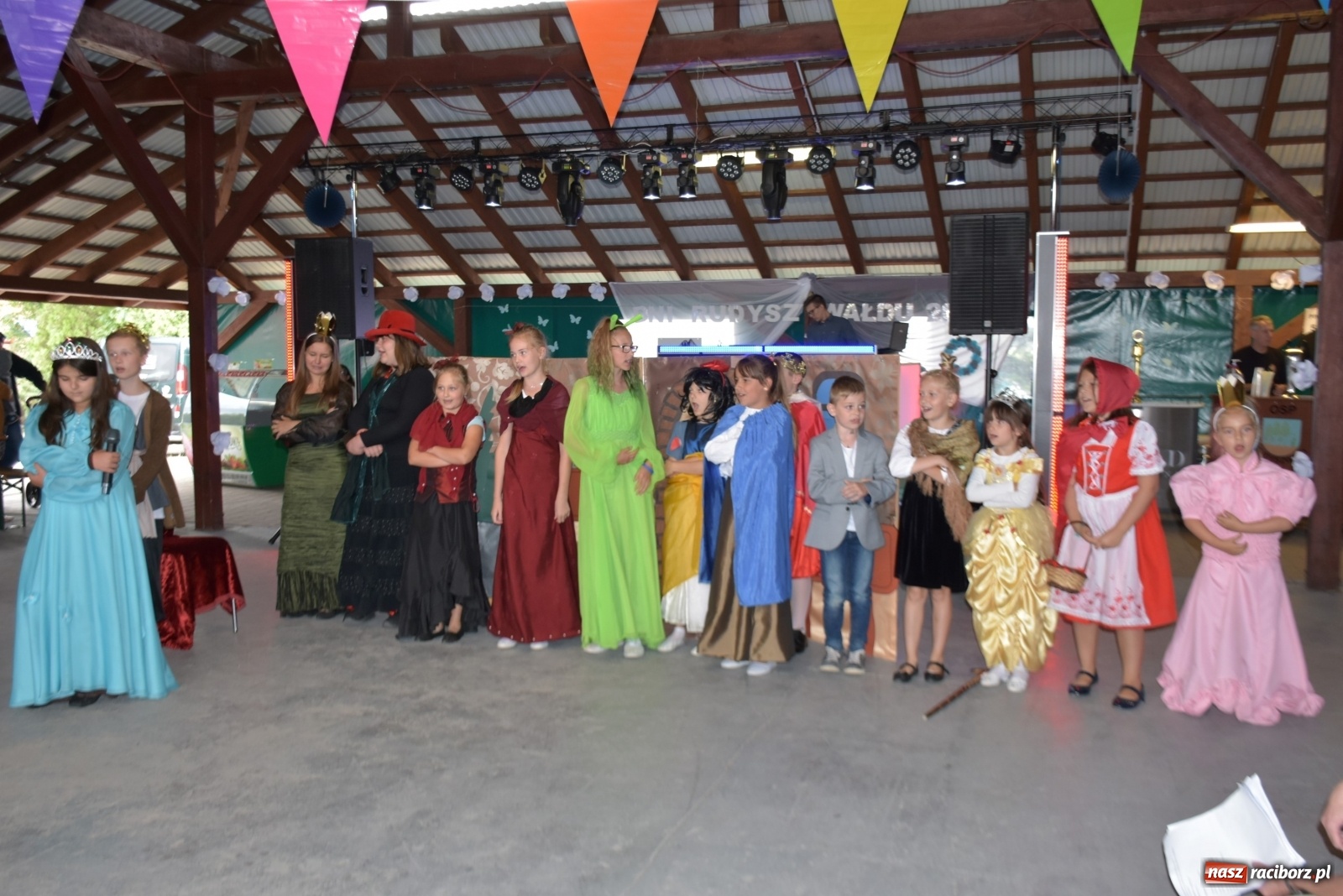 Zdjęcie w galerii na portalu naszraciborz.pl: Tak się bawią w Rudyszwałdzie [FOTO] wiadomości z regionu