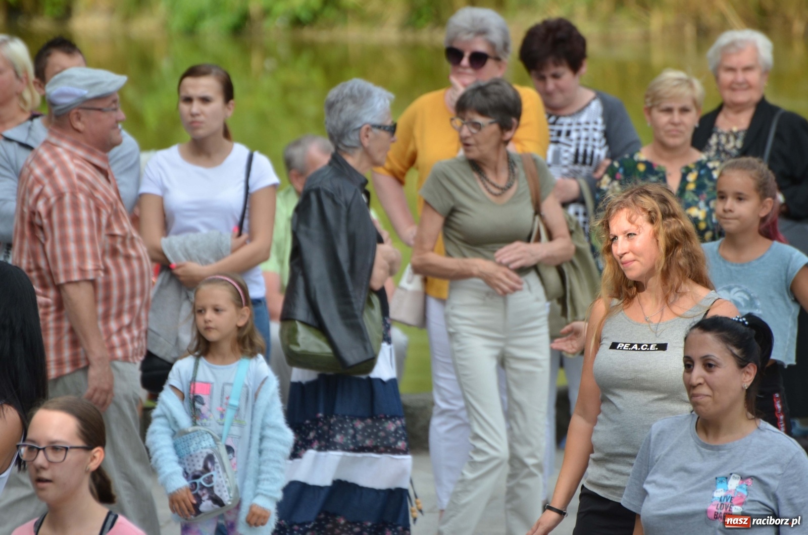 Zdjęcie w galerii na portalu naszraciborz.pl: Wakacyjne Latino Dance w parku m. Roth  wiadomości z regionu