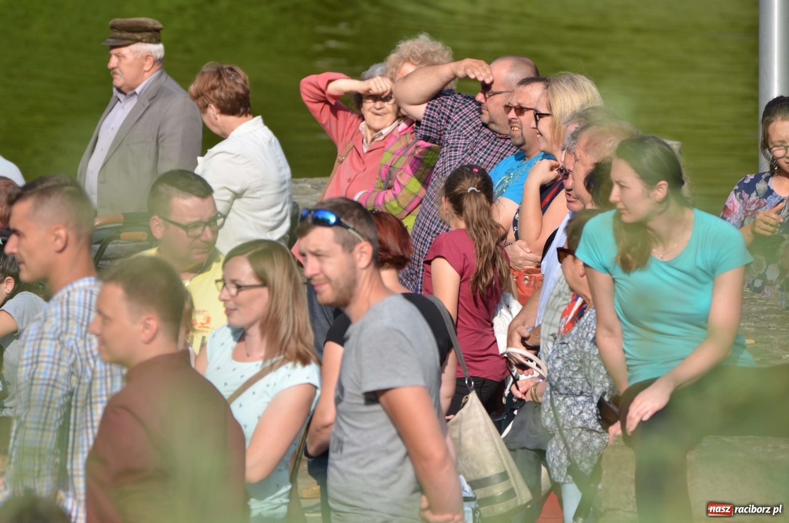 Zdjęcie w galerii na portalu naszraciborz.pl: Wakacyjne Latino Dance w parku m. Roth  wiadomości z regionu