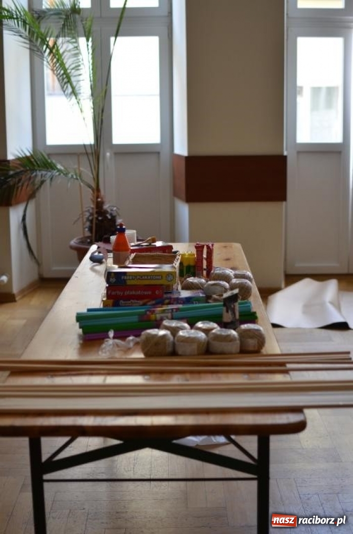 Zdjęcie w galerii na portalu naszraciborz.pl: Warsztaty budowania latawców w RCK [FOTO] wiadomości z regionu