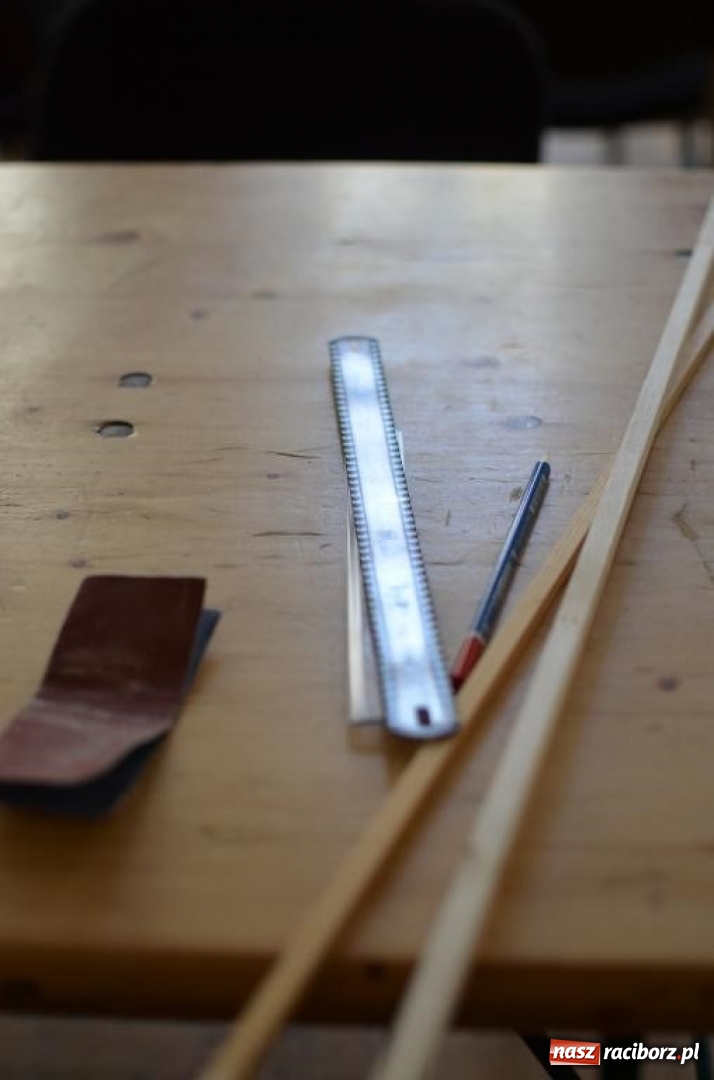 Zdjęcie w galerii na portalu naszraciborz.pl: Warsztaty budowania latawców w RCK [FOTO] wiadomości z regionu