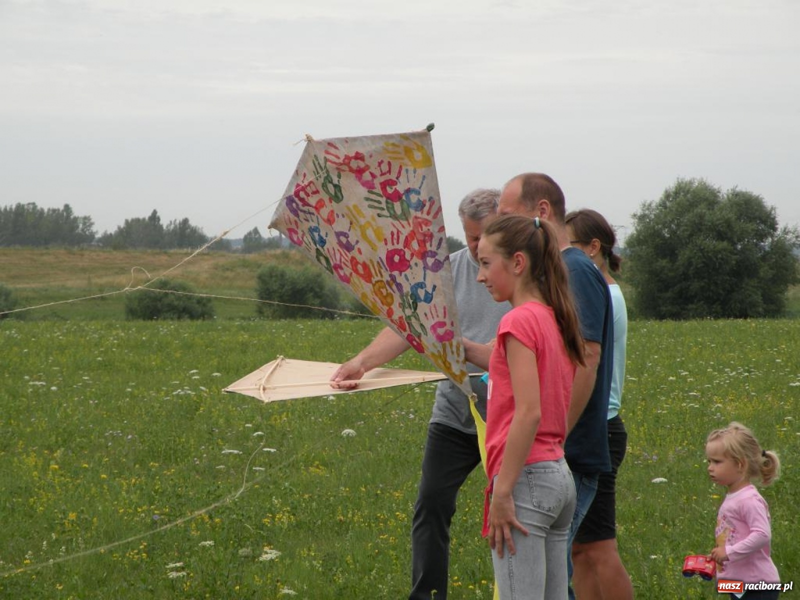 Zdjęcie w galerii na portalu naszraciborz.pl: Warsztaty budowania latawców w RCK [FOTO] wiadomości z regionu