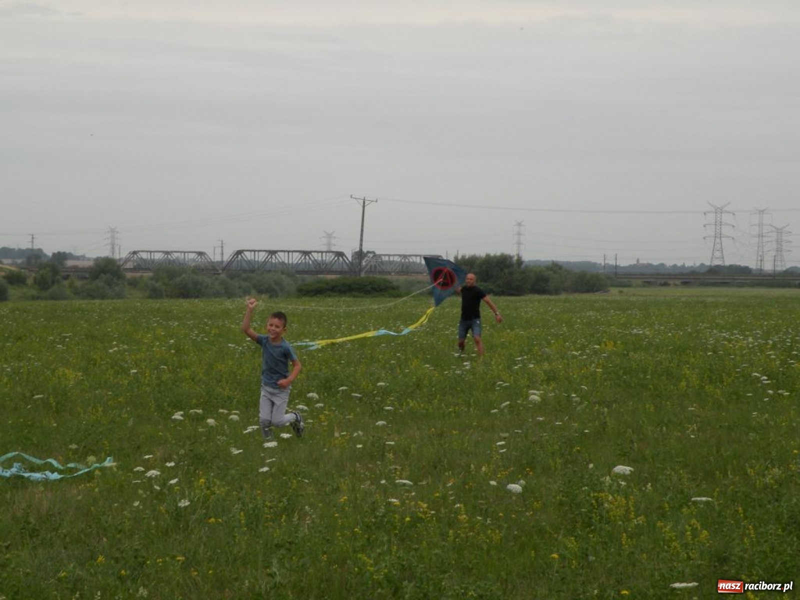 Zdjęcie w galerii na portalu naszraciborz.pl: Warsztaty budowania latawców w RCK [FOTO] wiadomości z regionu