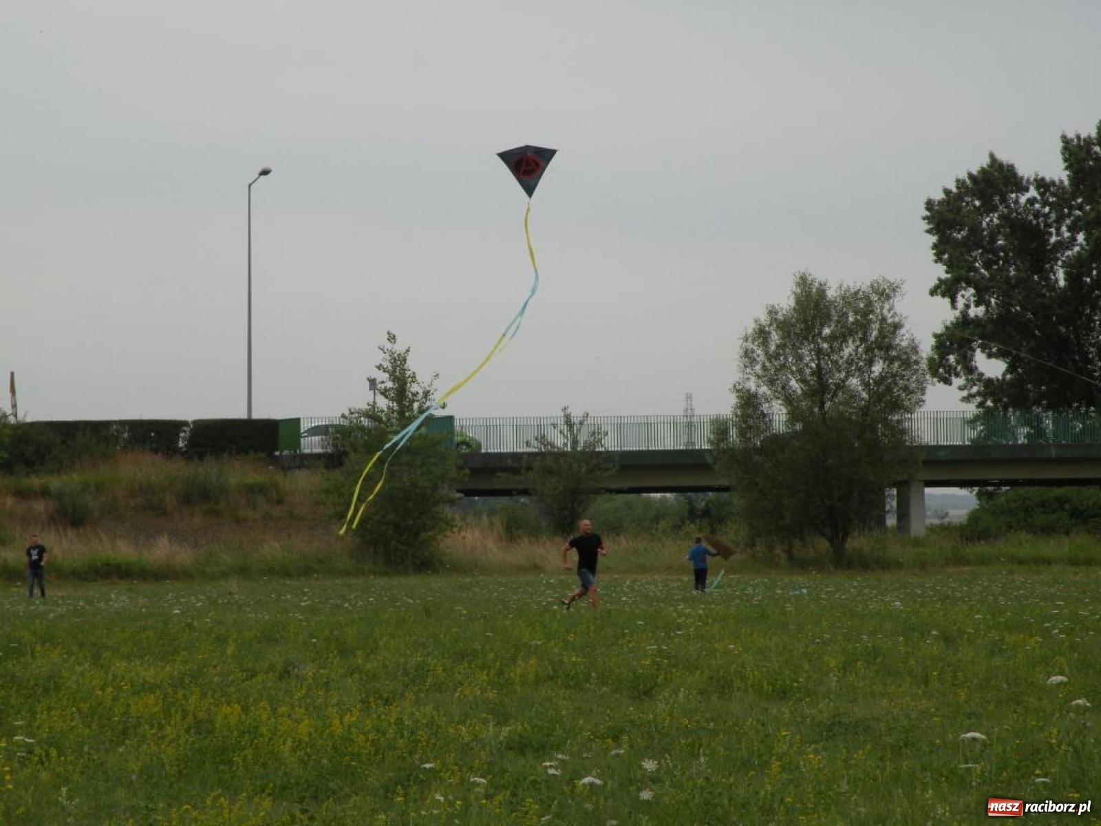 Zdjęcie w galerii na portalu naszraciborz.pl: Warsztaty budowania latawców w RCK [FOTO] wiadomości z regionu