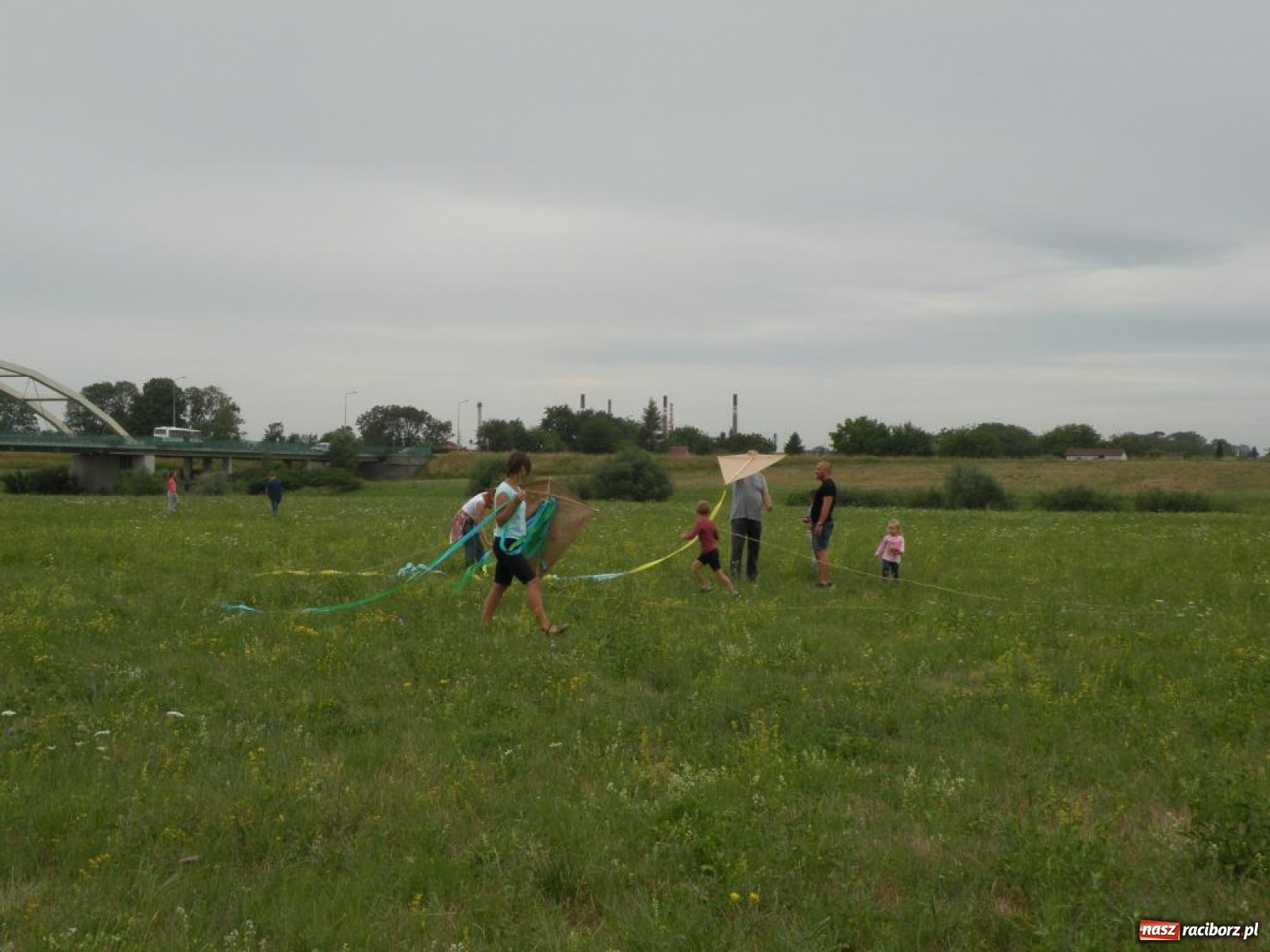 Zdjęcie w galerii na portalu naszraciborz.pl: Warsztaty budowania latawców w RCK [FOTO] wiadomości z regionu