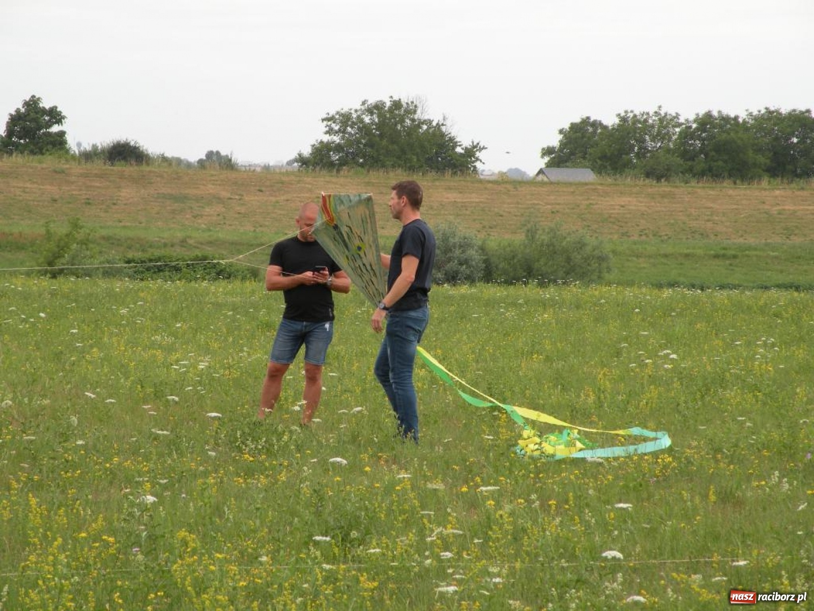 Zdjęcie w galerii na portalu naszraciborz.pl: Warsztaty budowania latawców w RCK [FOTO] wiadomości z regionu