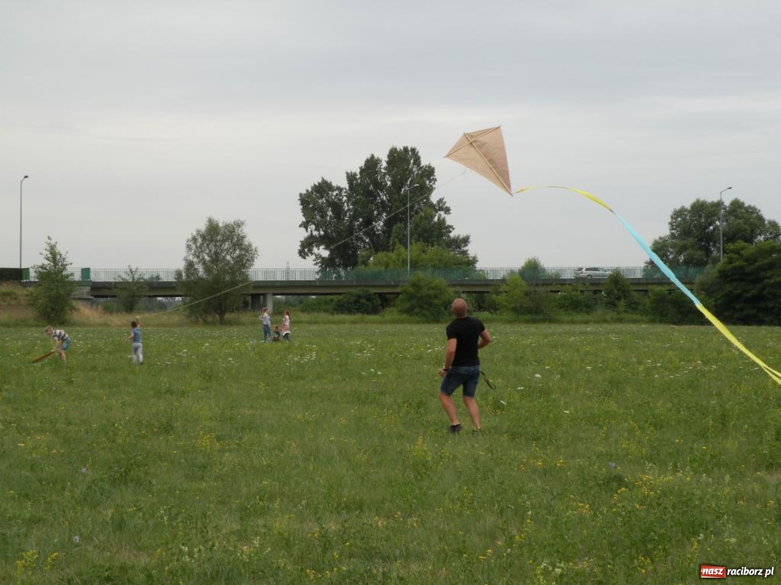 Zdjęcie w galerii na portalu naszraciborz.pl: Warsztaty budowania latawców w RCK [FOTO] wiadomości z regionu