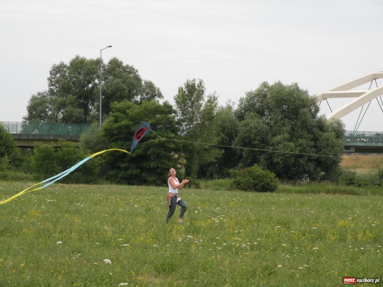 Zdjęcie w galerii na portalu naszraciborz.pl: Warsztaty budowania latawców w RCK [FOTO] wiadomości z regionu
