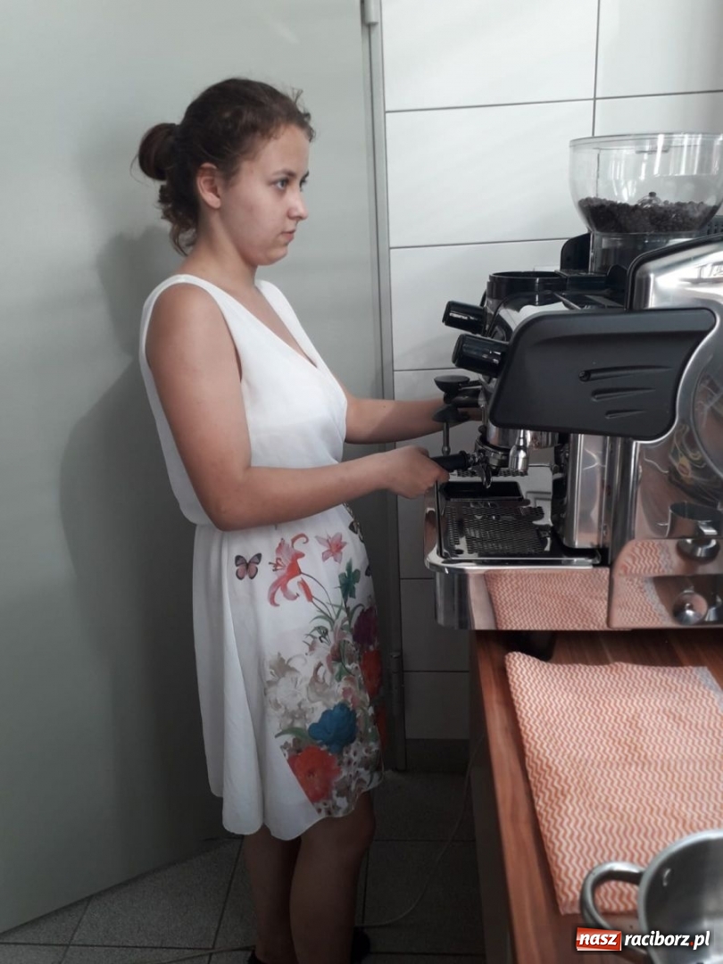 Zdjęcie w galerii na portalu naszraciborz.pl: Młodzież Budowlanki i Gastronomika na kursach i warsztatach wiadomości z regionu