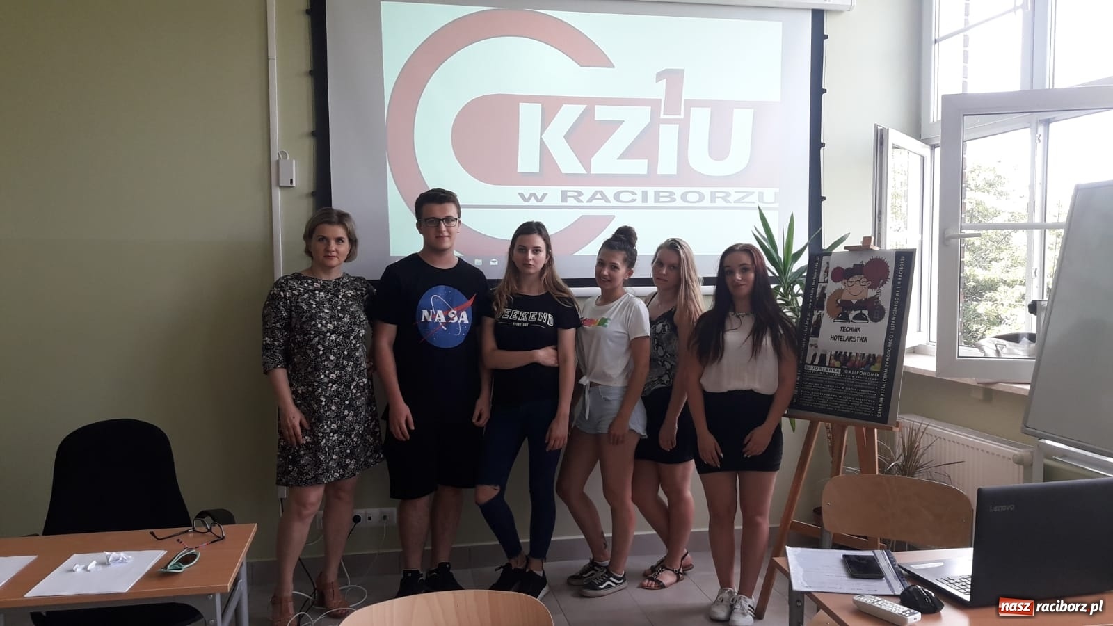 Zdjęcie w galerii na portalu naszraciborz.pl: Młodzież Budowlanki i Gastronomika na kursach i warsztatach wiadomości z regionu