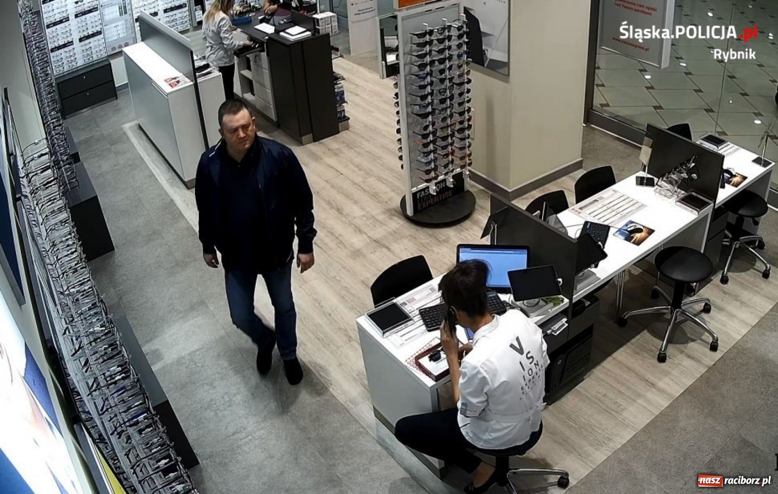 Zdjęcie w galerii na portalu naszraciborz.pl: Łupem złodzieja padły okulary. Rozpoznajesz go? wiadomości z regionu