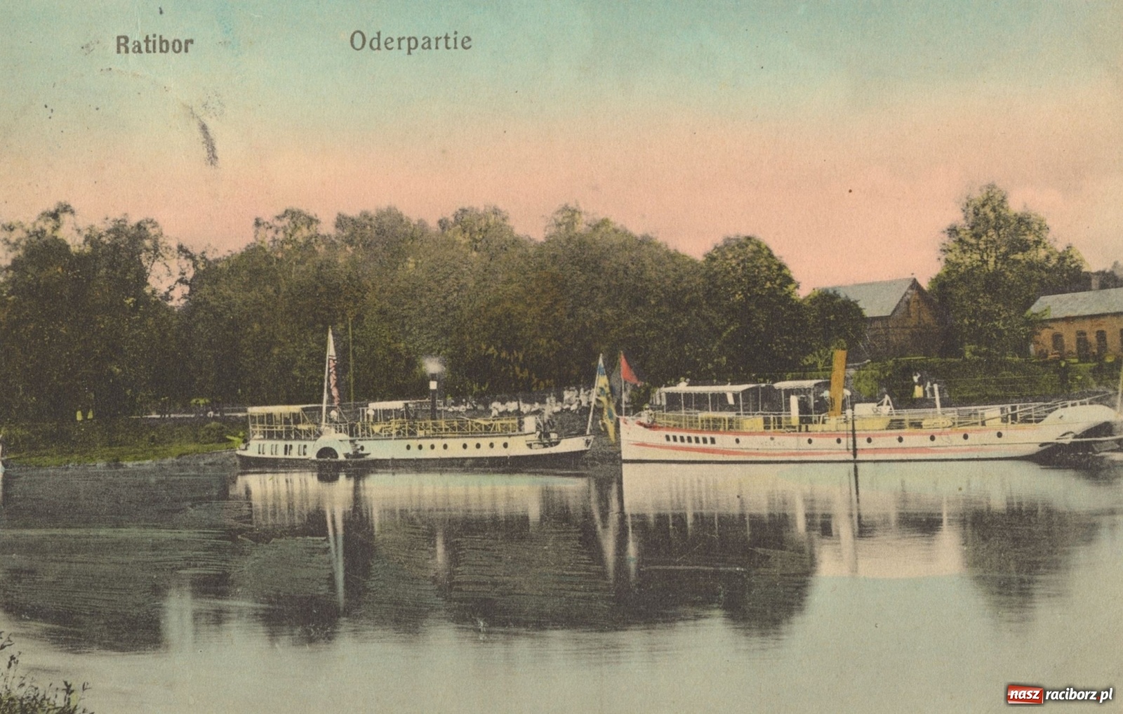 Zdjęcie w galerii na portalu naszraciborz.pl: Odra odsłania dno. Jakie skarby kryje rzeka? Czy znajdzie się tajemne przejście z zamku do klasztoru dominikanek? wiadomości z regionu