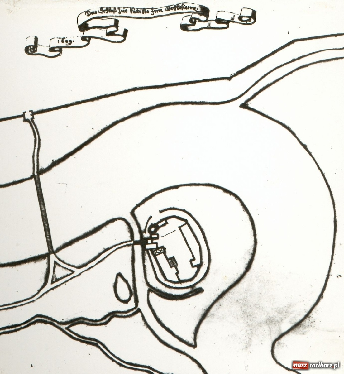 Zdjęcie w galerii na portalu naszraciborz.pl: Odra odsłania dno. Jakie skarby kryje rzeka? Czy znajdzie się tajemne przejście z zamku do klasztoru dominikanek? wiadomości z regionu