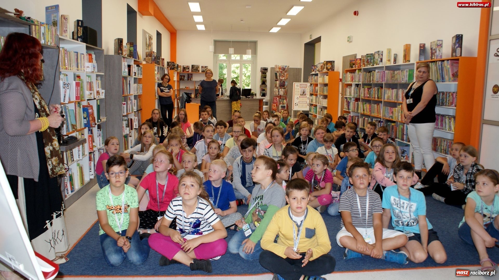 Zdjęcie w galerii na portalu naszraciborz.pl: Lato z biblioteką. Rekordowe spotkanie z magią przy Kasprowicza [FOTO] wiadomości z regionu