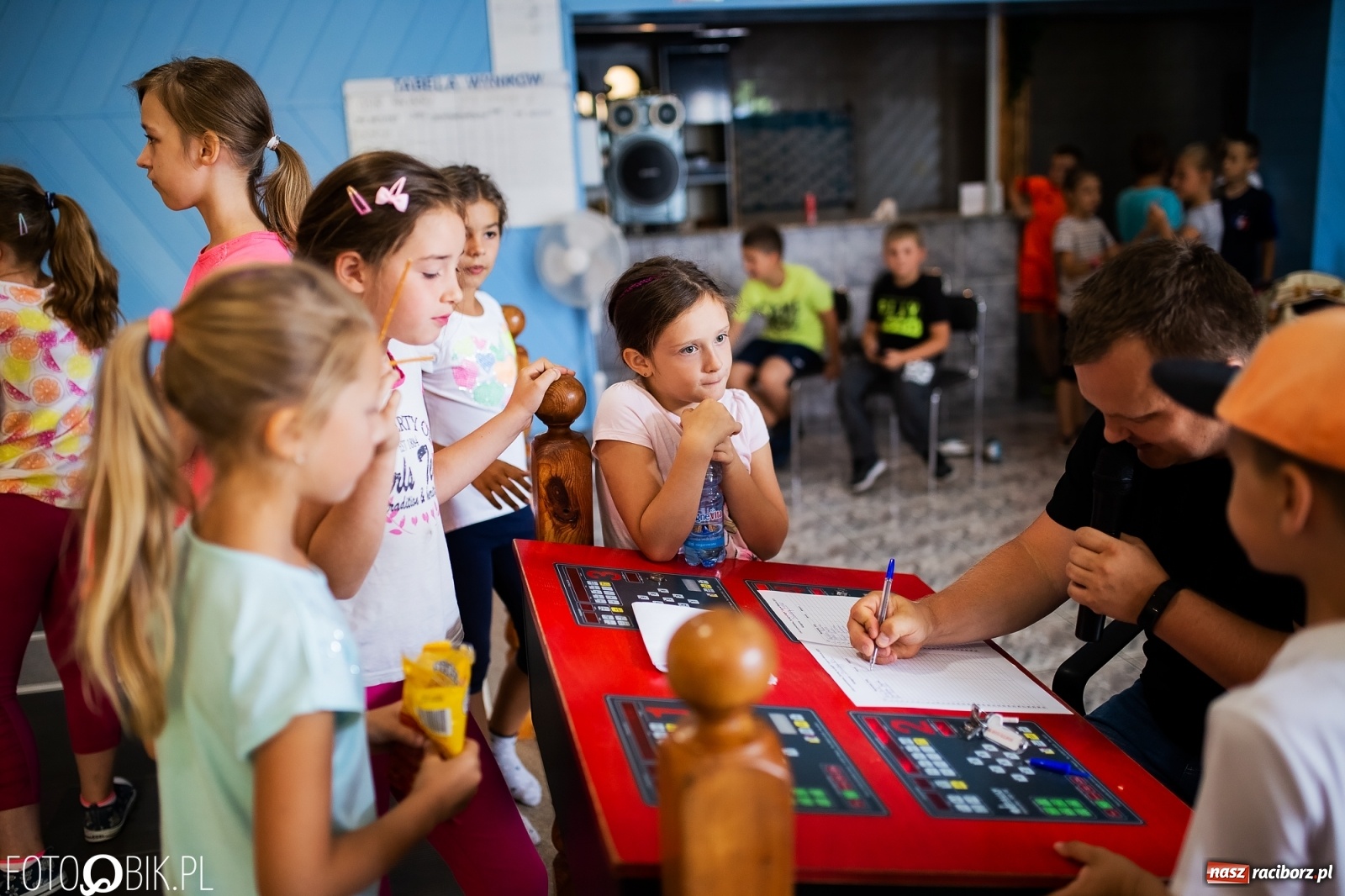 Zdjęcie w galerii na portalu naszraciborz.pl: Wakacyjna rywalizacja kręglarska przy Zamkowej wiadomości z regionu