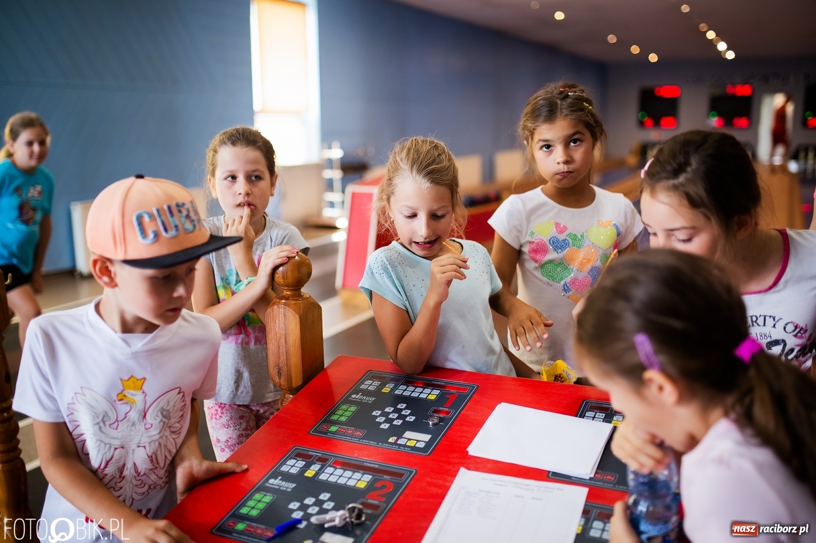 Zdjęcie w galerii na portalu naszraciborz.pl: Wakacyjna rywalizacja kręglarska przy Zamkowej wiadomości z regionu