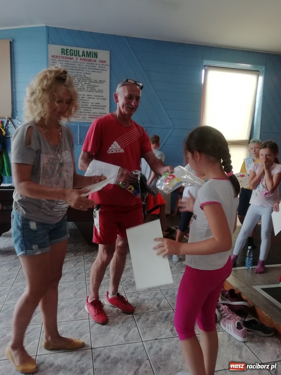 Zdjęcie w galerii na portalu naszraciborz.pl: Wakacyjna rywalizacja kręglarska przy Zamkowej wiadomości z regionu