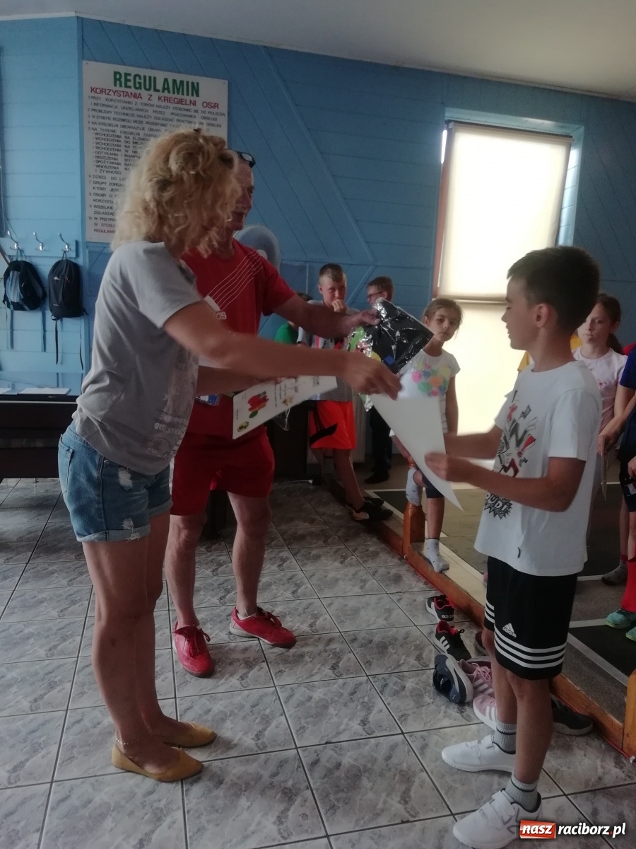 Zdjęcie w galerii na portalu naszraciborz.pl: Wakacyjna rywalizacja kręglarska przy Zamkowej wiadomości z regionu