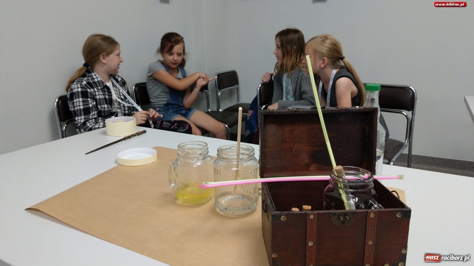 Zdjęcie w galerii na portalu naszraciborz.pl: Szkoła Magii i Czarodziejstwa przy Kasprowicza 12  wiadomości z regionu