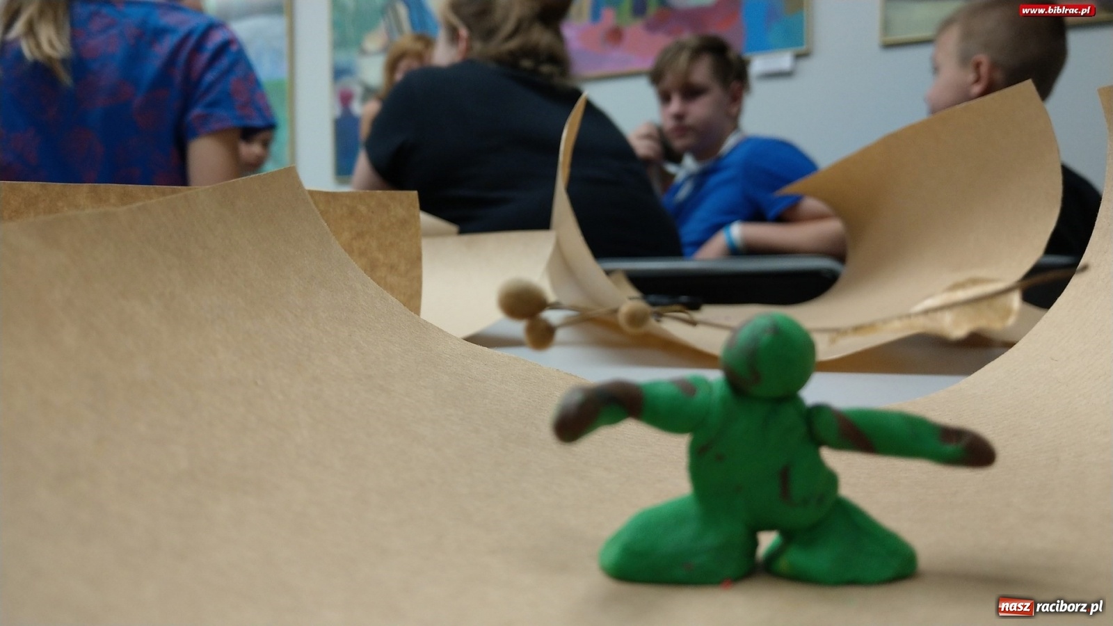 Zdjęcie w galerii na portalu naszraciborz.pl: Szkoła Magii i Czarodziejstwa przy Kasprowicza 12  wiadomości z regionu