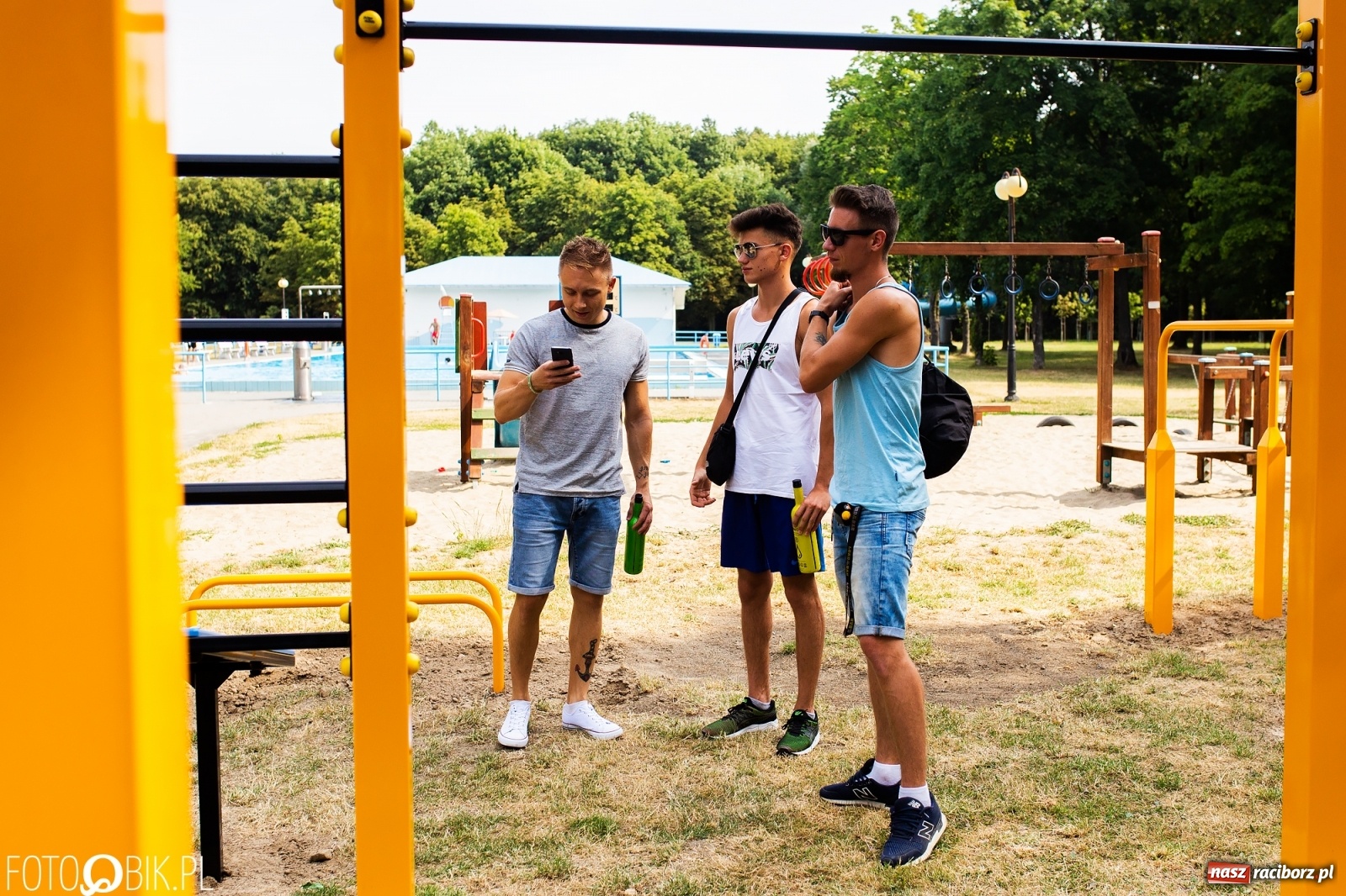 Zdjęcie w galerii na portalu naszraciborz.pl: Otwarcie parku do Street Workout na Oborze wiadomości z regionu