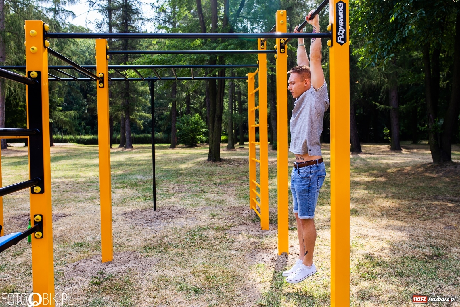 Zdjęcie w galerii na portalu naszraciborz.pl: Otwarcie parku do Street Workout na Oborze wiadomości z regionu