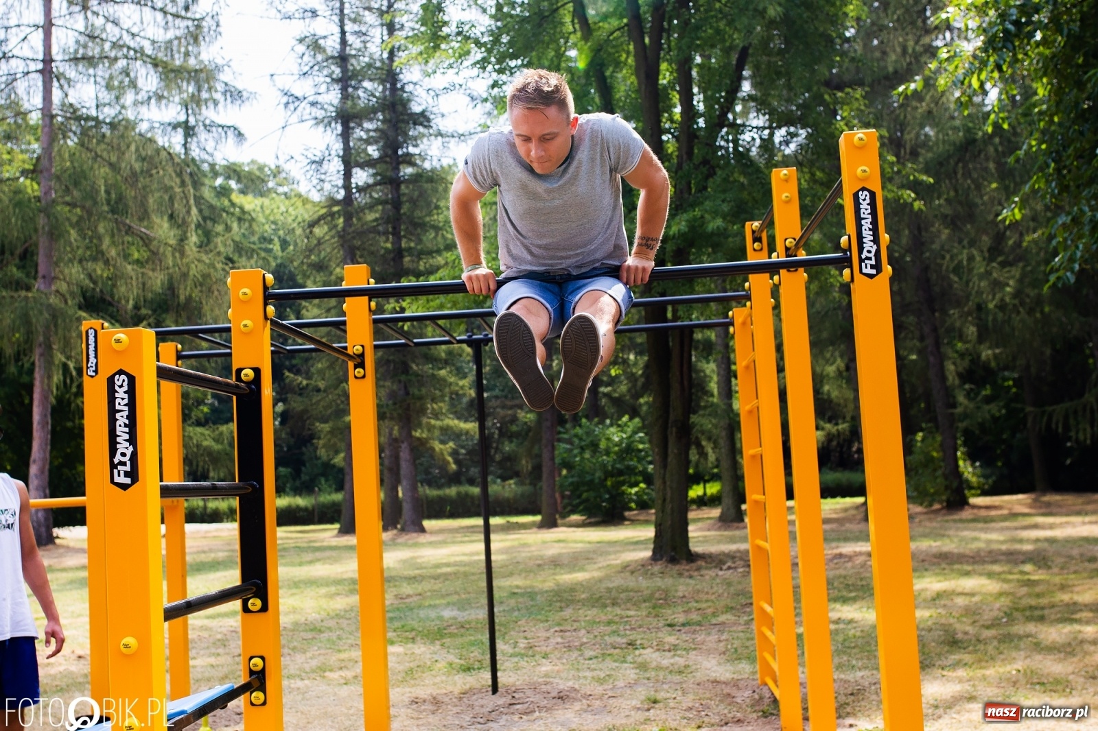 Zdjęcie w galerii na portalu naszraciborz.pl: Otwarcie parku do Street Workout na Oborze wiadomości z regionu