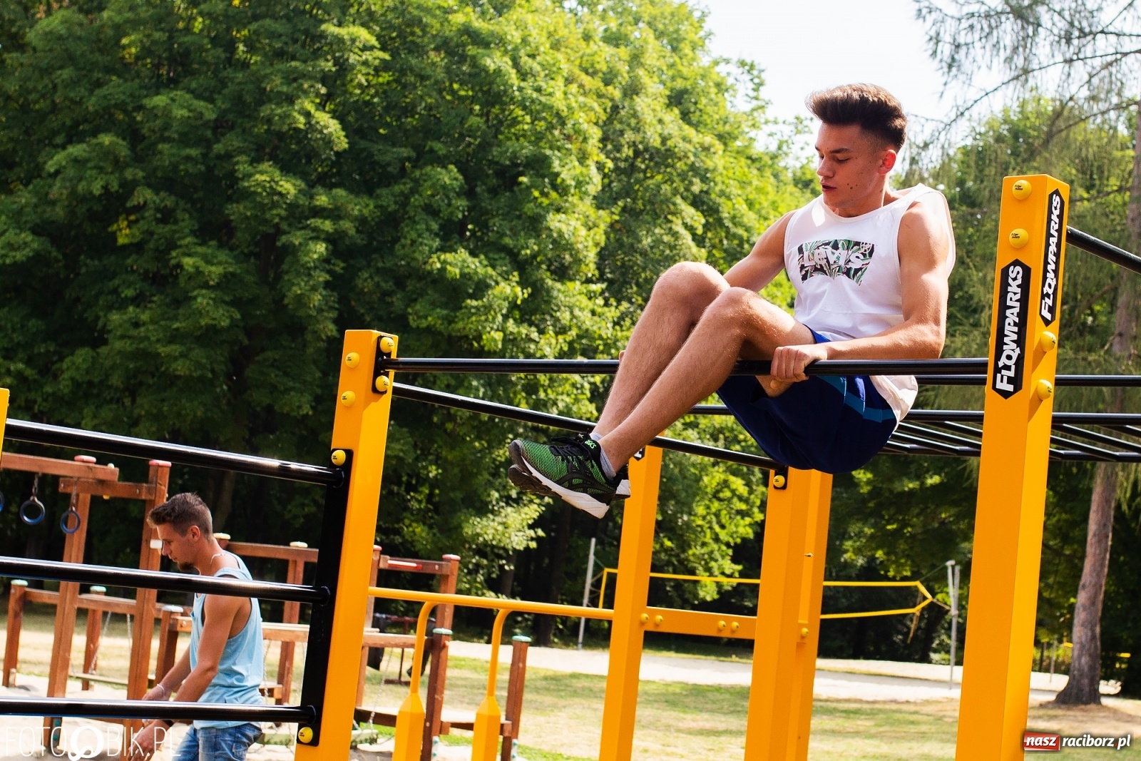 Zdjęcie w galerii na portalu naszraciborz.pl: Otwarcie parku do Street Workout na Oborze wiadomości z regionu