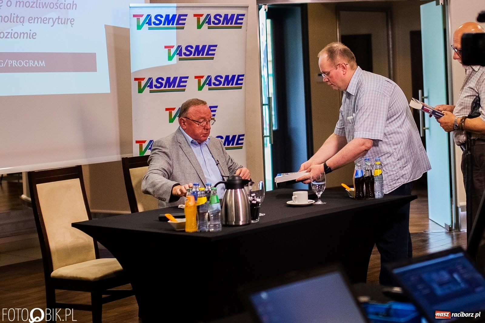 Zdjęcie w galerii na portalu naszraciborz.pl: Prezes jak Edward Gierek. Stanisław Michalkiewicz w Raciborzu wiadomości z regionu