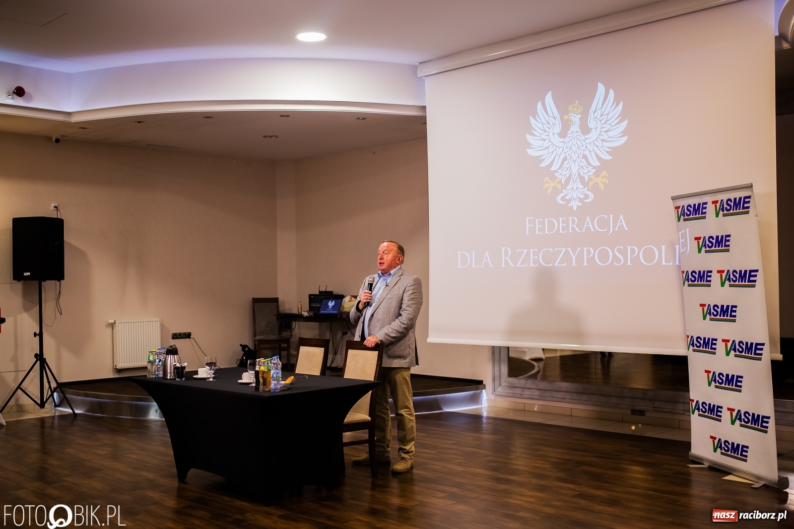 Zdjęcie w galerii na portalu naszraciborz.pl: Prezes jak Edward Gierek. Stanisław Michalkiewicz w Raciborzu wiadomości z regionu