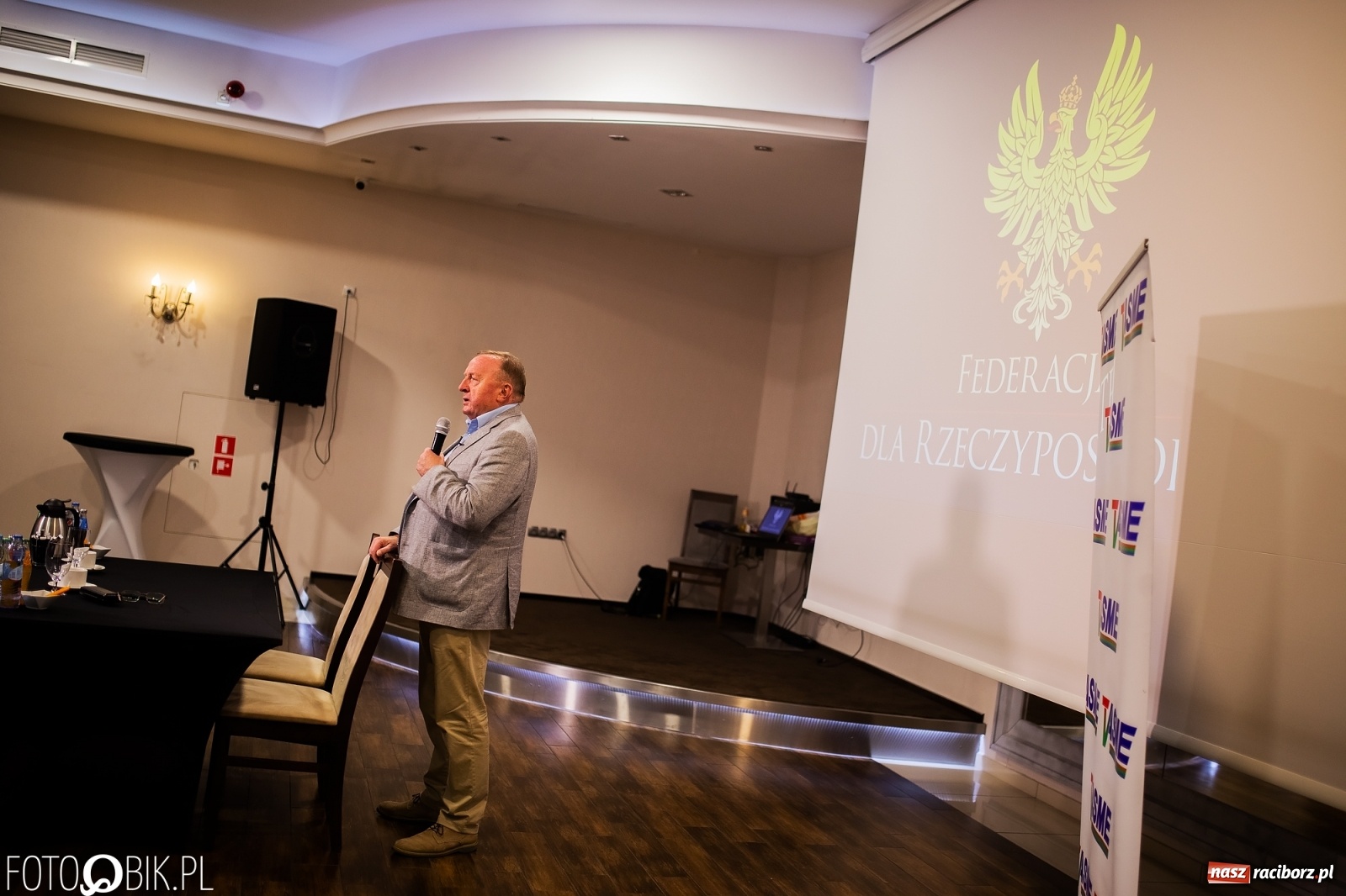 Zdjęcie w galerii na portalu naszraciborz.pl: Prezes jak Edward Gierek. Stanisław Michalkiewicz w Raciborzu wiadomości z regionu