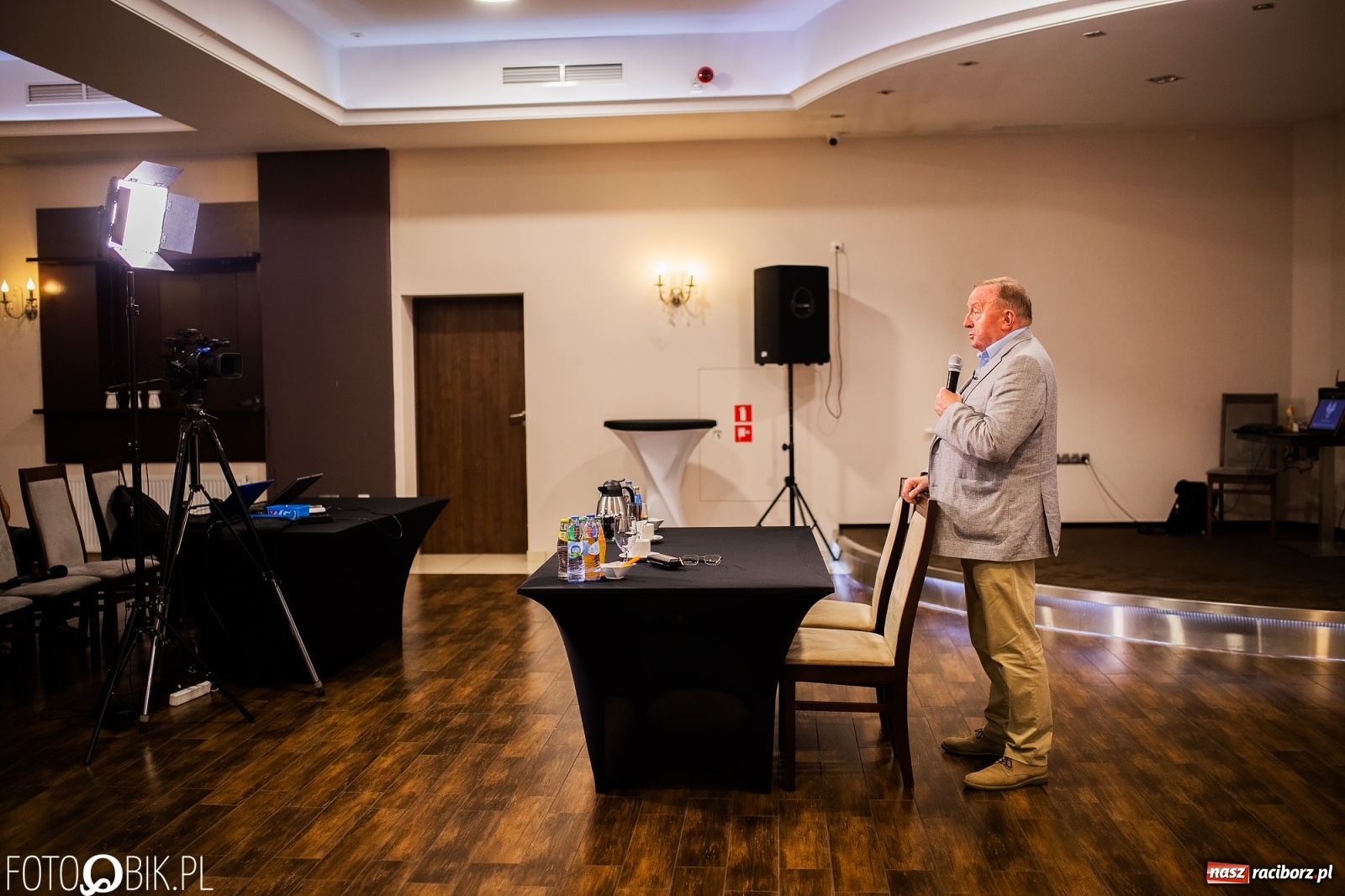 Zdjęcie w galerii na portalu naszraciborz.pl: Prezes jak Edward Gierek. Stanisław Michalkiewicz w Raciborzu wiadomości z regionu