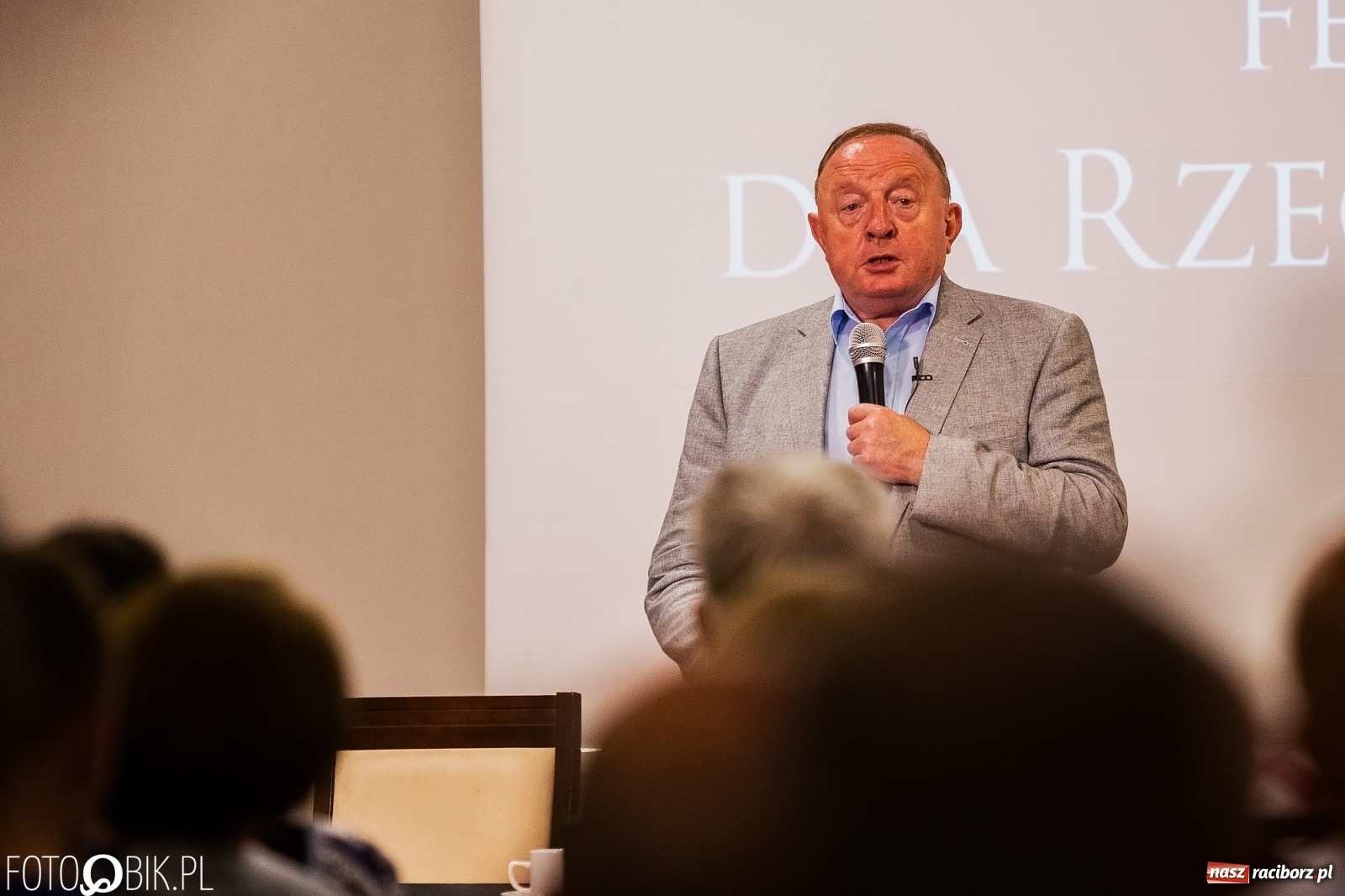 Zdjęcie w galerii na portalu naszraciborz.pl: Prezes jak Edward Gierek. Stanisław Michalkiewicz w Raciborzu wiadomości z regionu