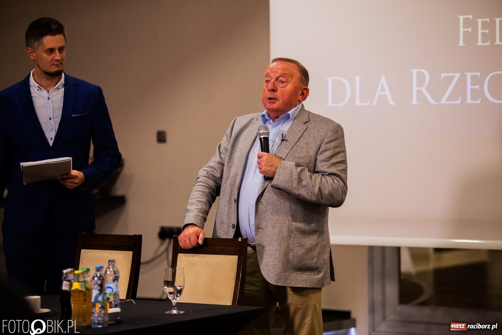 Zdjęcie w galerii na portalu naszraciborz.pl: Prezes jak Edward Gierek. Stanisław Michalkiewicz w Raciborzu wiadomości z regionu