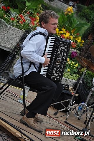 Zdjęcie w galerii na portalu naszraciborz.pl: Klasyka, folk i jazz przed burzą wiadomości z regionu