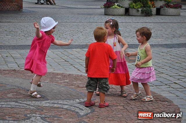 Zdjęcie w galerii na portalu naszraciborz.pl: Klasyka, folk i jazz przed burzą wiadomości z regionu