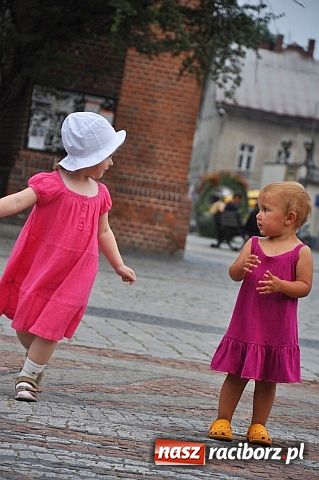 Zdjęcie w galerii na portalu naszraciborz.pl: Klasyka, folk i jazz przed burzą wiadomości z regionu