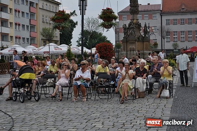 Zdjęcie w galerii na portalu naszraciborz.pl: Klasyka, folk i jazz przed burzą wiadomości z regionu