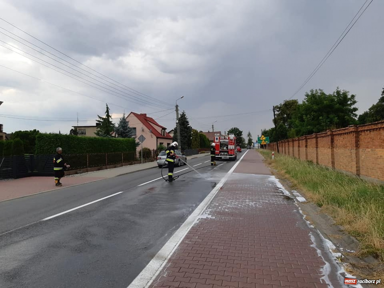 Zdjęcie w galerii na portalu naszraciborz.pl: Poranny ALARM w Krzyżanowicach  wiadomości z regionu