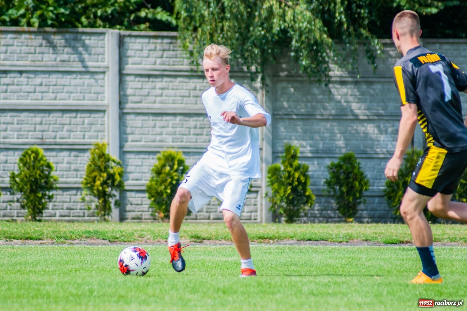 Zdjęcie w galerii na portalu naszraciborz.pl: Perfekt Home z pucharem sołtysa. Safer zdetronizowany [FOTO i WIDEO] wiadomości z regionu