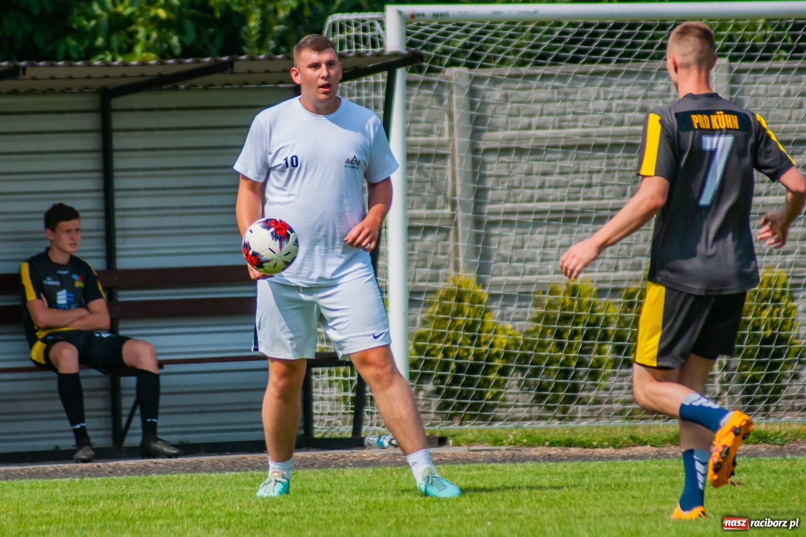 Zdjęcie w galerii na portalu naszraciborz.pl: Perfekt Home z pucharem sołtysa. Safer zdetronizowany [FOTO i WIDEO] wiadomości z regionu