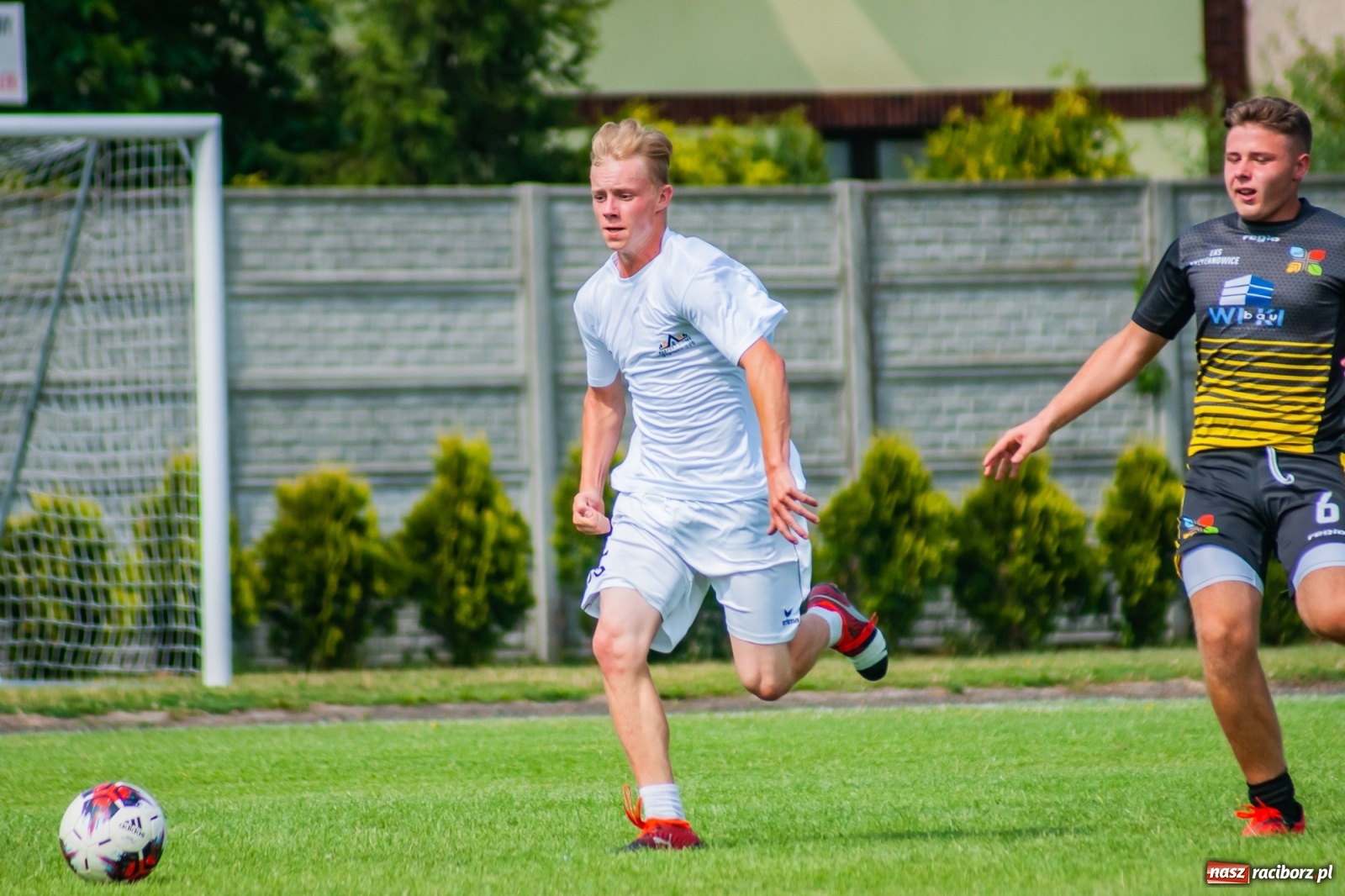 Zdjęcie w galerii na portalu naszraciborz.pl: Perfekt Home z pucharem sołtysa. Safer zdetronizowany [FOTO i WIDEO] wiadomości z regionu