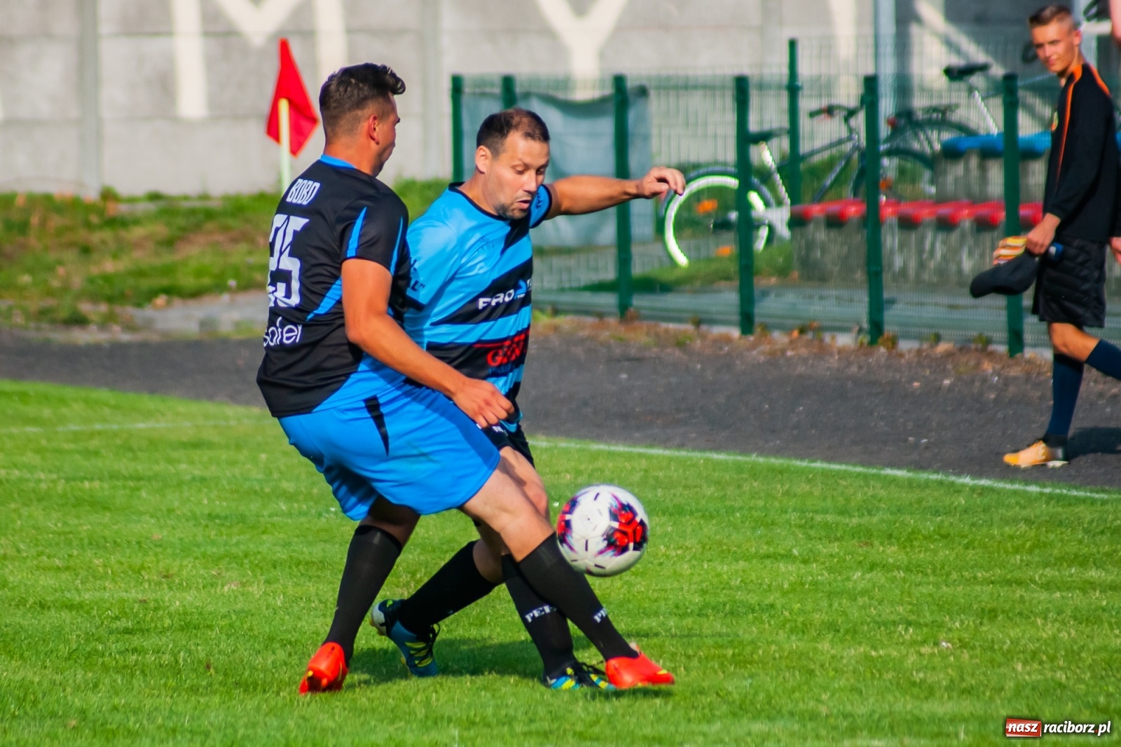 Zdjęcie w galerii na portalu naszraciborz.pl: Perfekt Home z pucharem sołtysa. Safer zdetronizowany [FOTO i WIDEO] wiadomości z regionu