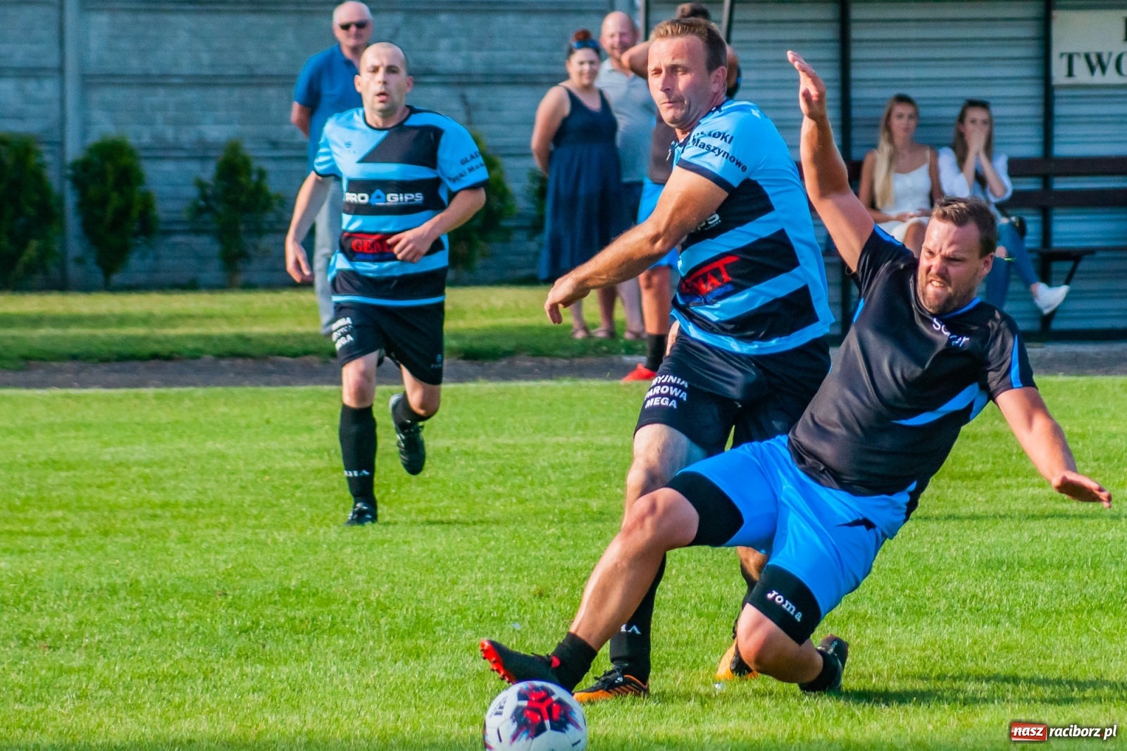 Zdjęcie w galerii na portalu naszraciborz.pl: Perfekt Home z pucharem sołtysa. Safer zdetronizowany [FOTO i WIDEO] wiadomości z regionu