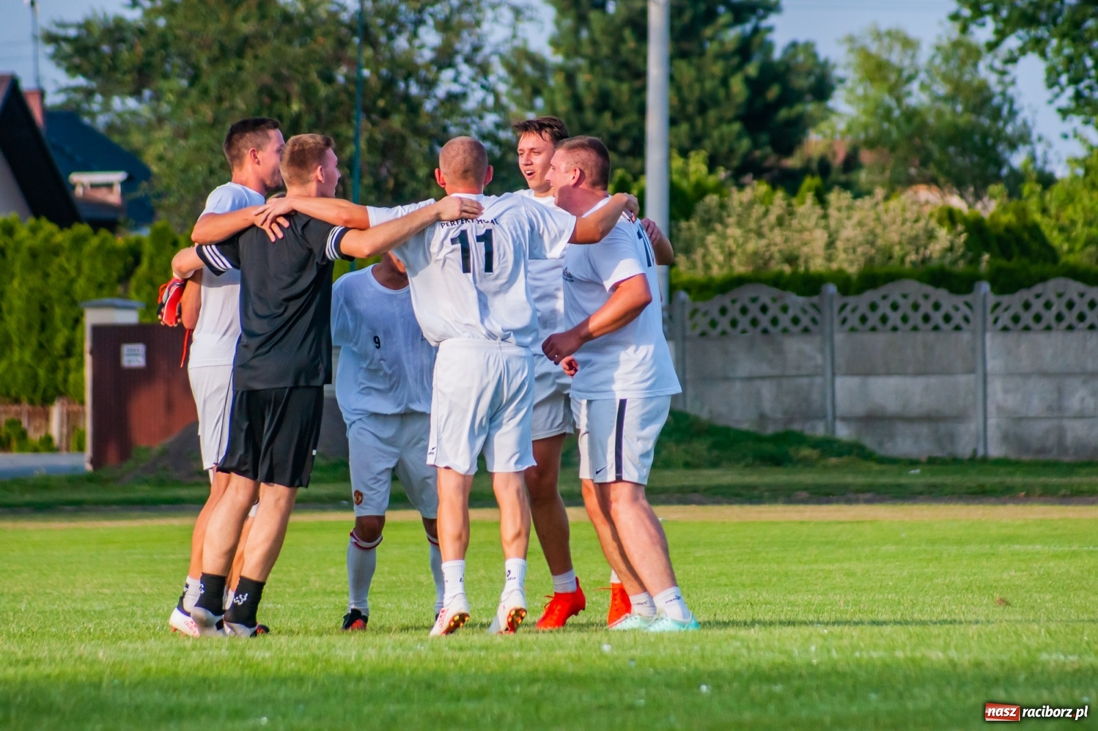 Zdjęcie w galerii na portalu naszraciborz.pl: Perfekt Home z pucharem sołtysa. Safer zdetronizowany [FOTO i WIDEO] wiadomości z regionu