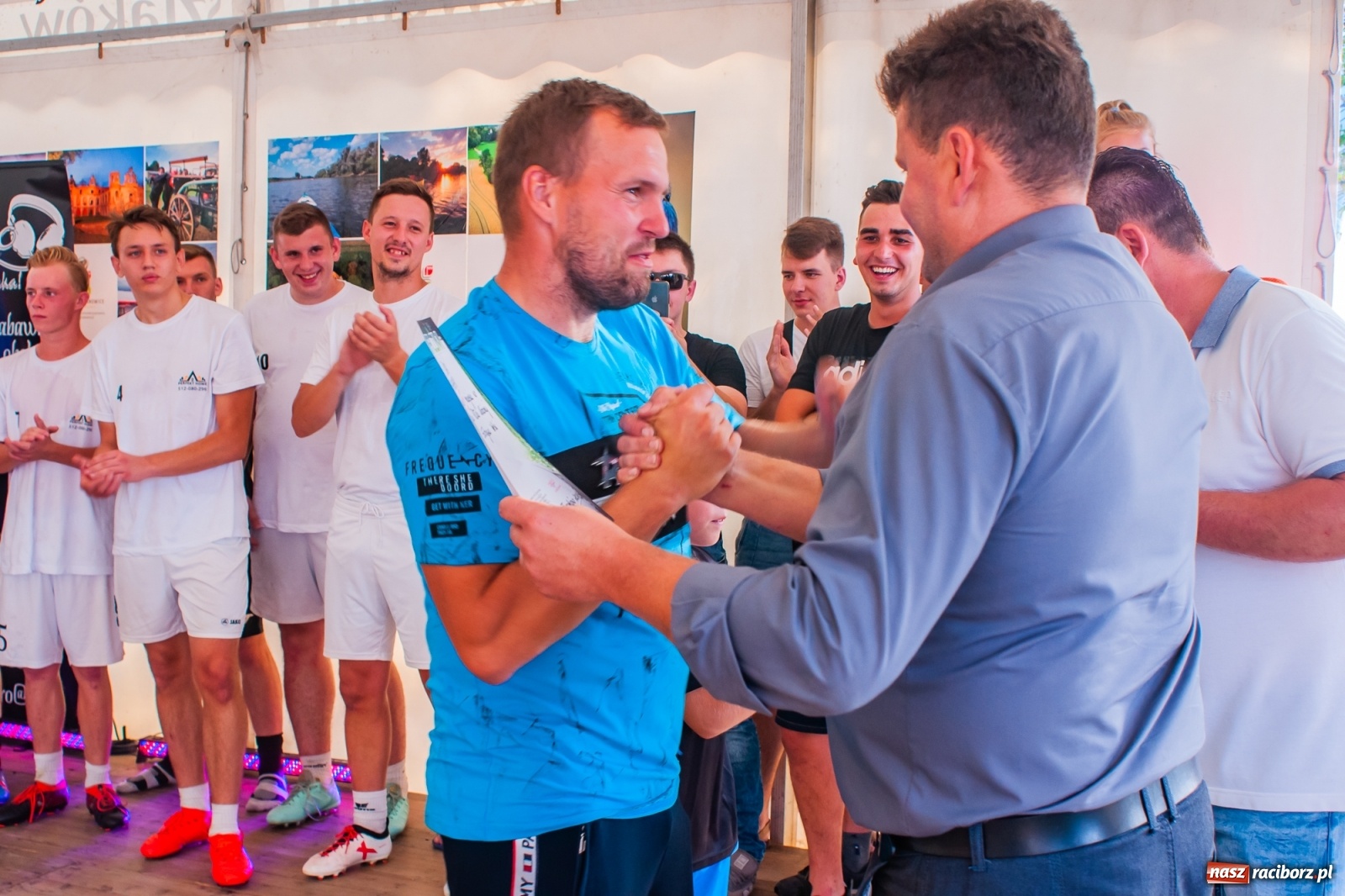 Zdjęcie w galerii na portalu naszraciborz.pl: Perfekt Home z pucharem sołtysa. Safer zdetronizowany [FOTO i WIDEO] wiadomości z regionu