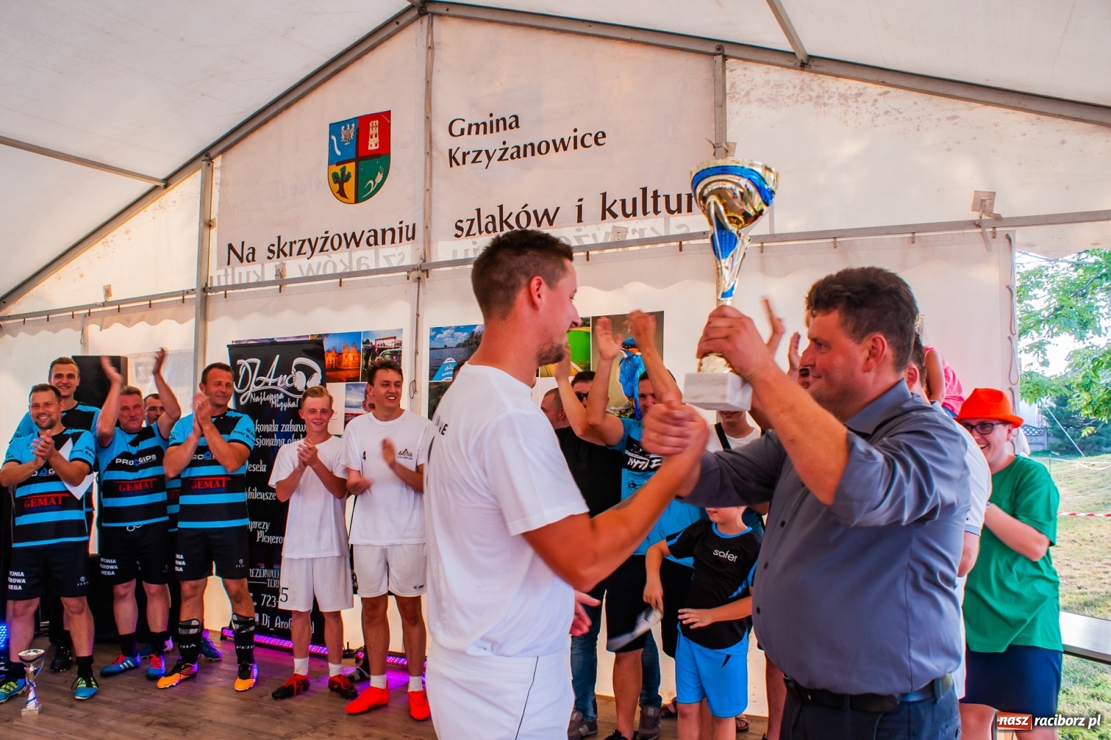 Zdjęcie w galerii na portalu naszraciborz.pl: Perfekt Home z pucharem sołtysa. Safer zdetronizowany [FOTO i WIDEO] wiadomości z regionu