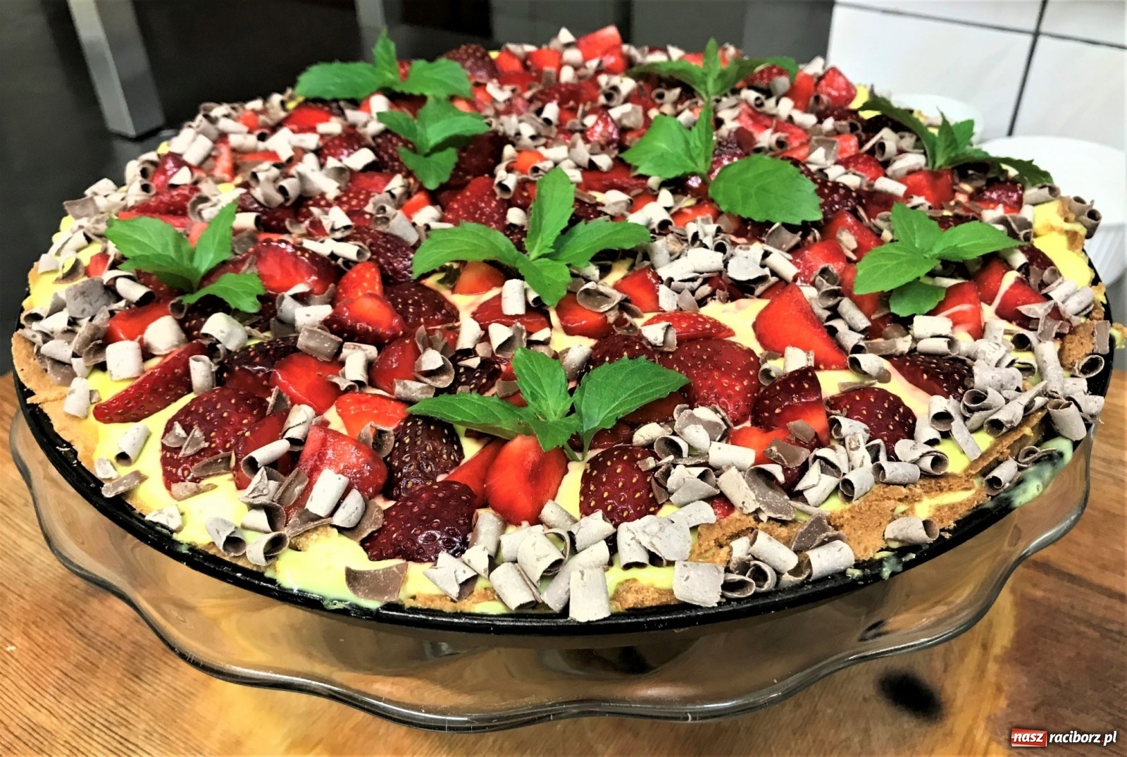 Zdjęcie w galerii na portalu naszraciborz.pl: Tarta truskawkowa na poprawienie humoru wiadomości z regionu